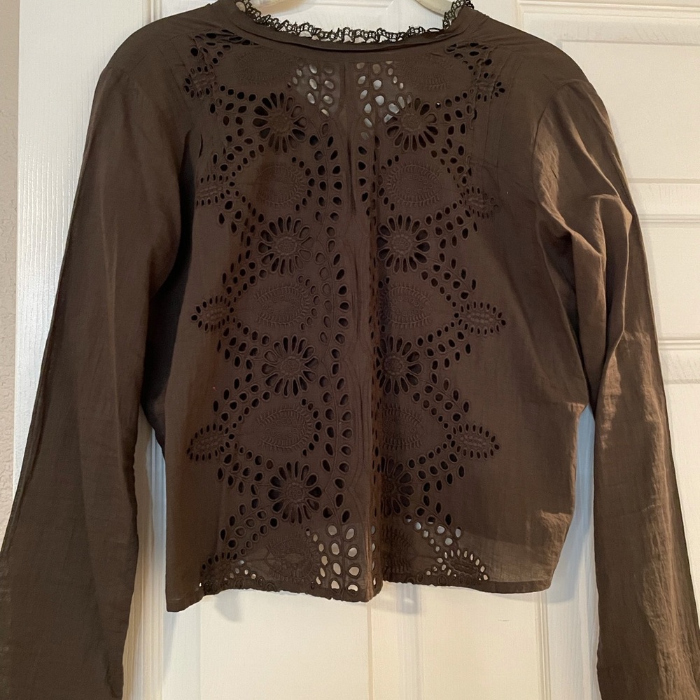Free people long sleeve green top with cut out